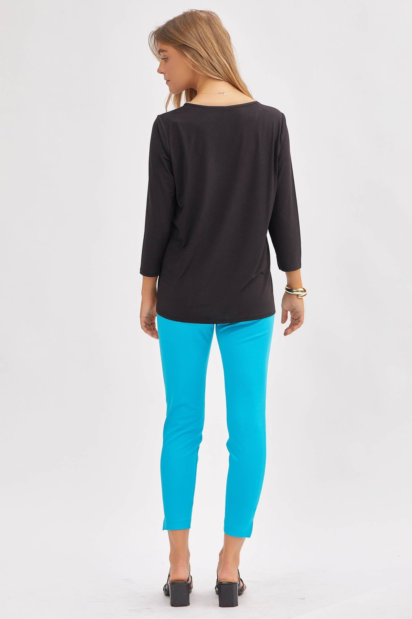 Classic Wrinkle-Free V-Neck Top SD-VNECK
