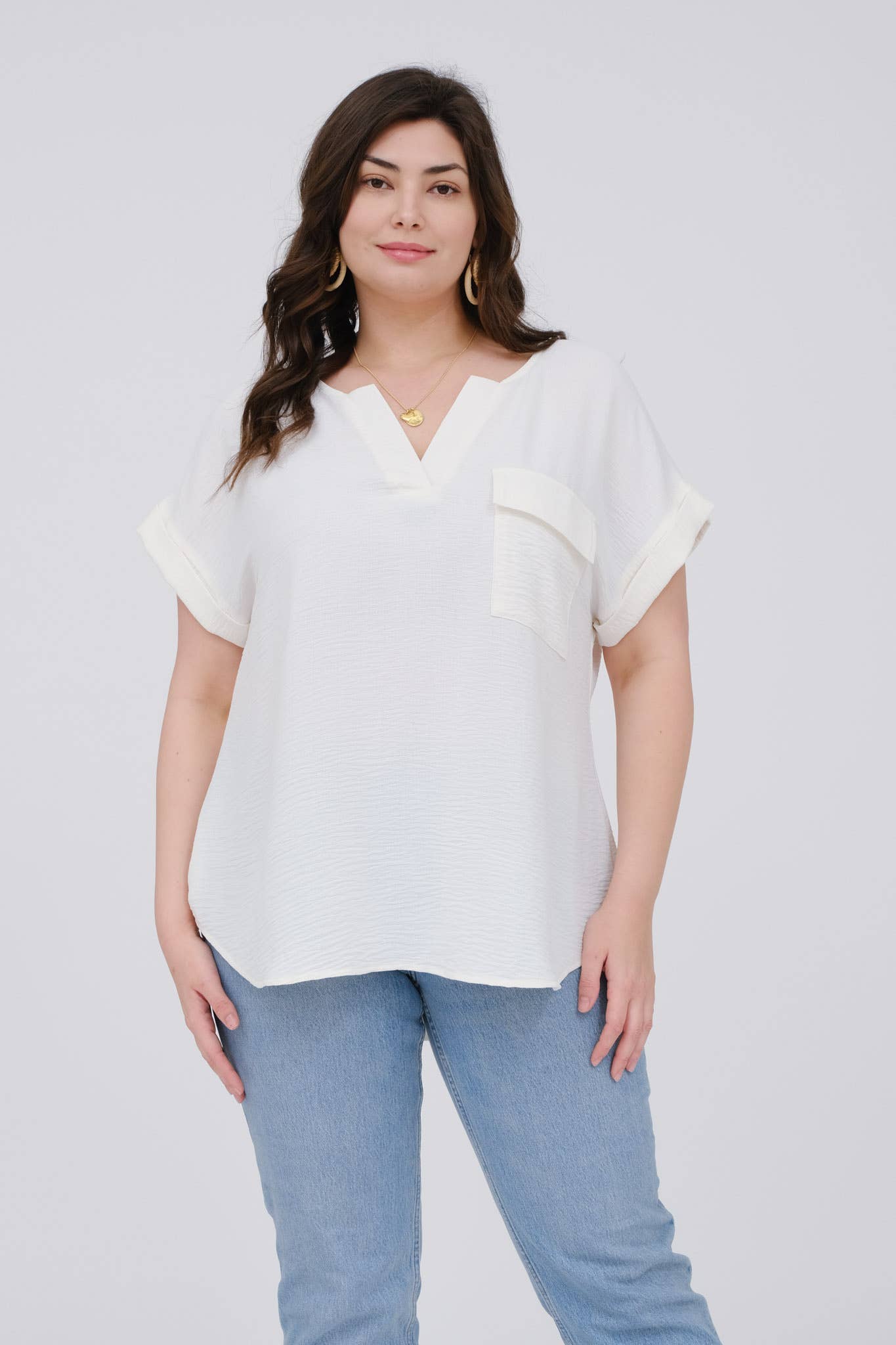 PLUS SPLIT NECK BACK BUTTON SHORT FOLD SLEEVE TOP