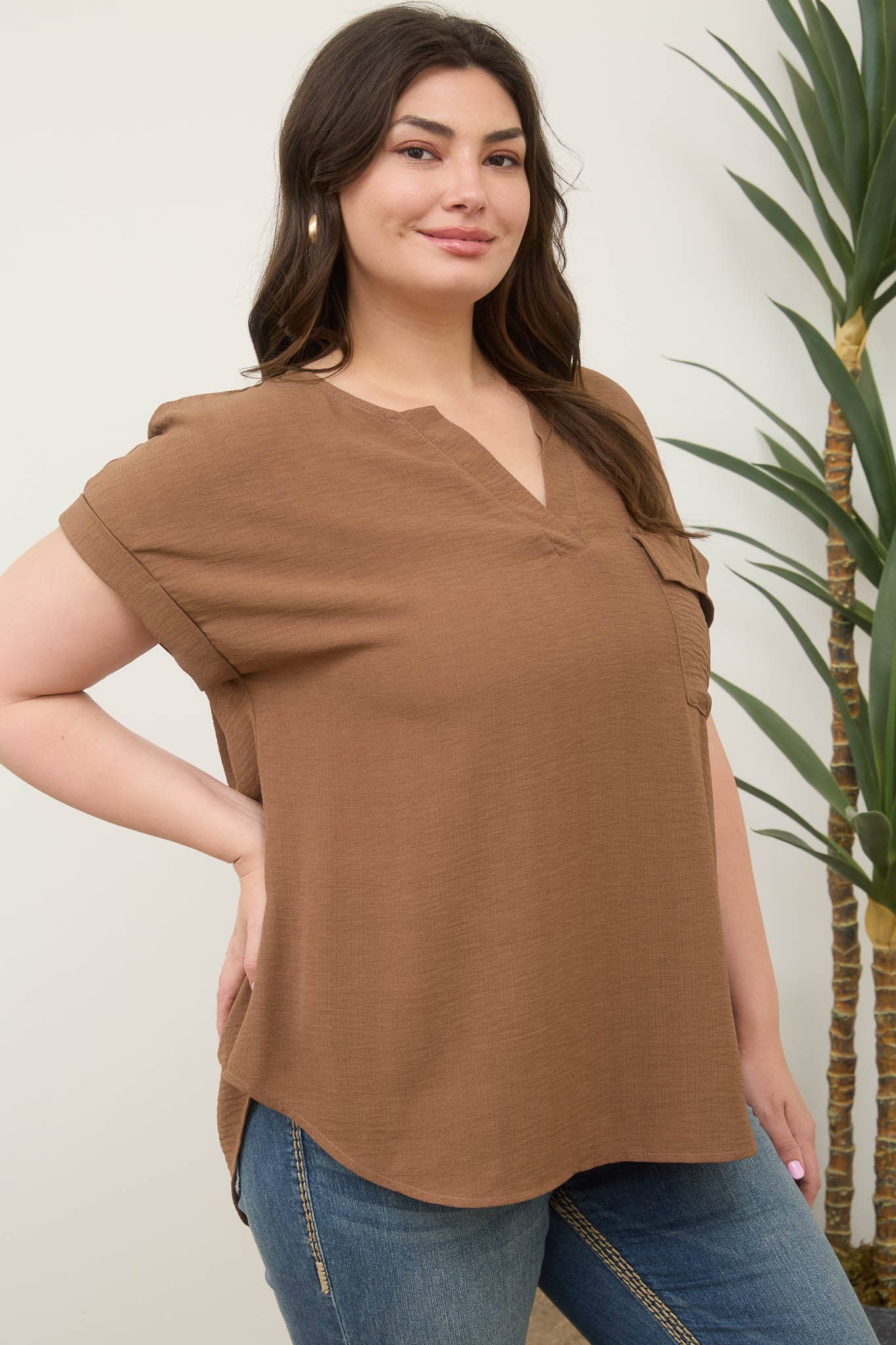 PLUS SPLIT NECK BACK BUTTON SHORT FOLD SLEEVE TOP