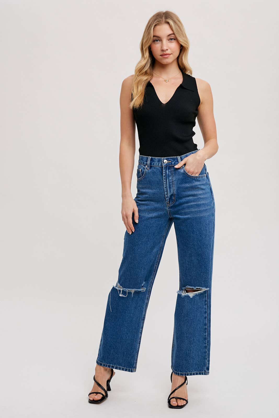 HIGH RISE DISTRESSED DENIM JEANS