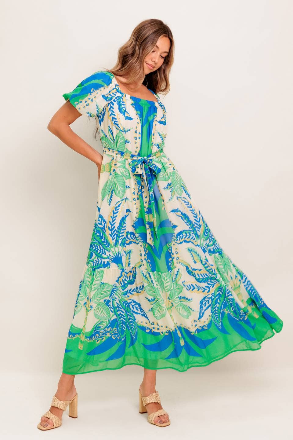 A printed woven maxi dress - ID22479