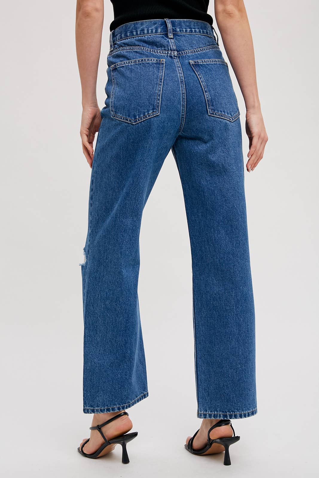 HIGH RISE DISTRESSED DENIM JEANS