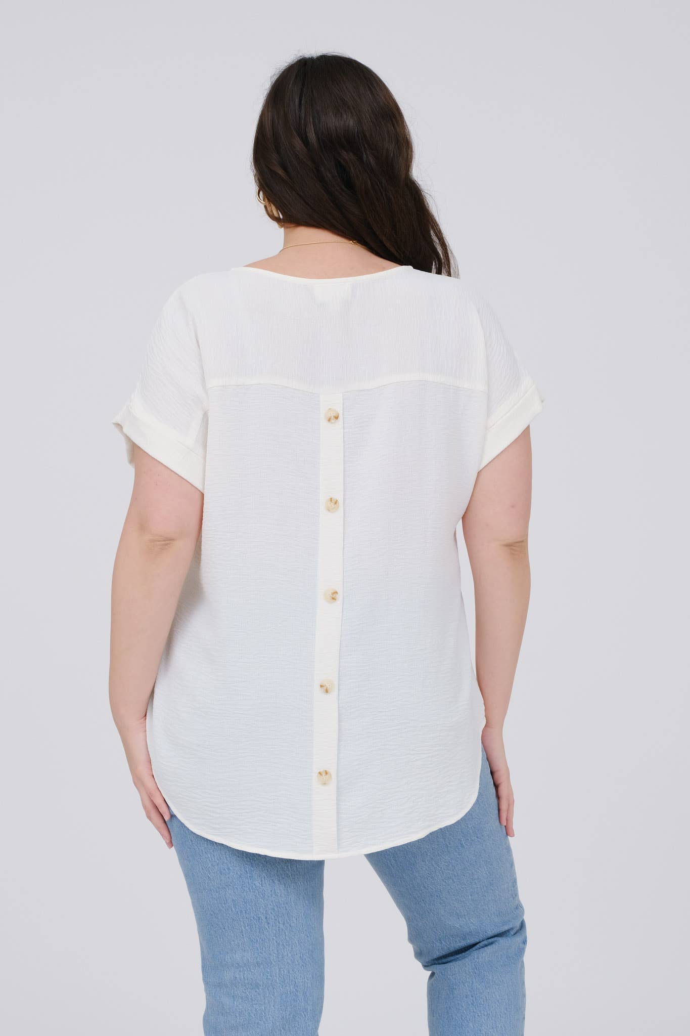 PLUS SPLIT NECK BACK BUTTON SHORT FOLD SLEEVE TOP