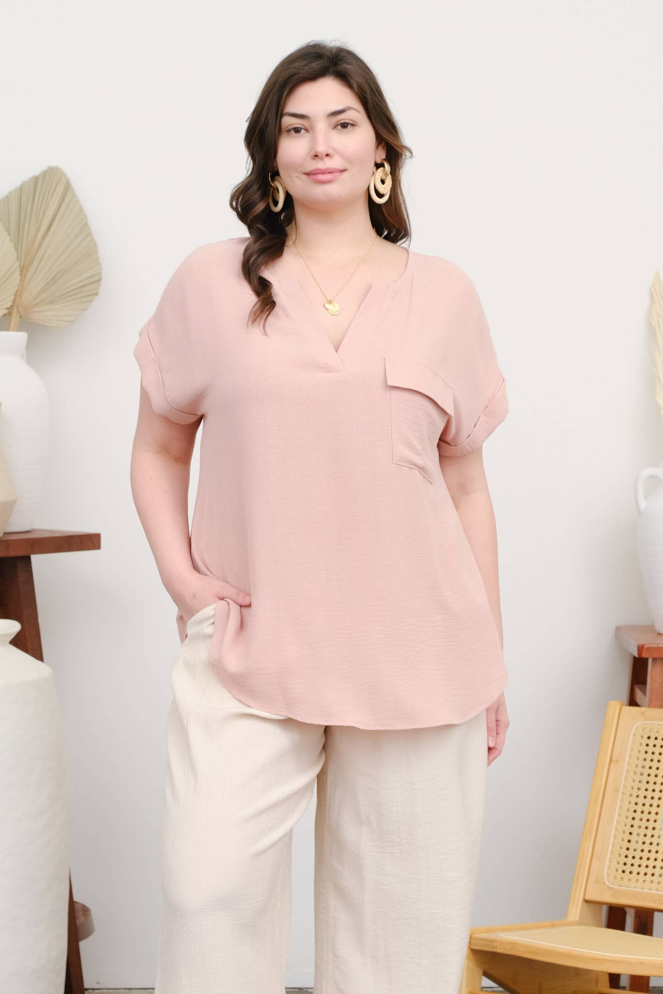 PLUS SPLIT NECK BACK BUTTON SHORT FOLD SLEEVE TOP