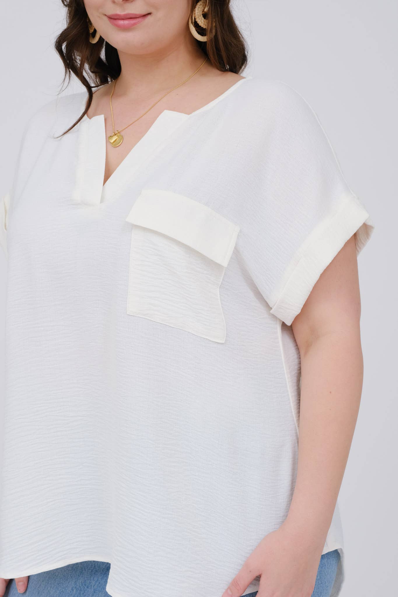 PLUS SPLIT NECK BACK BUTTON SHORT FOLD SLEEVE TOP