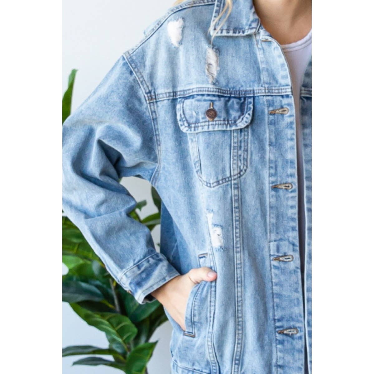 The Classic Denim Jacket - Curvy