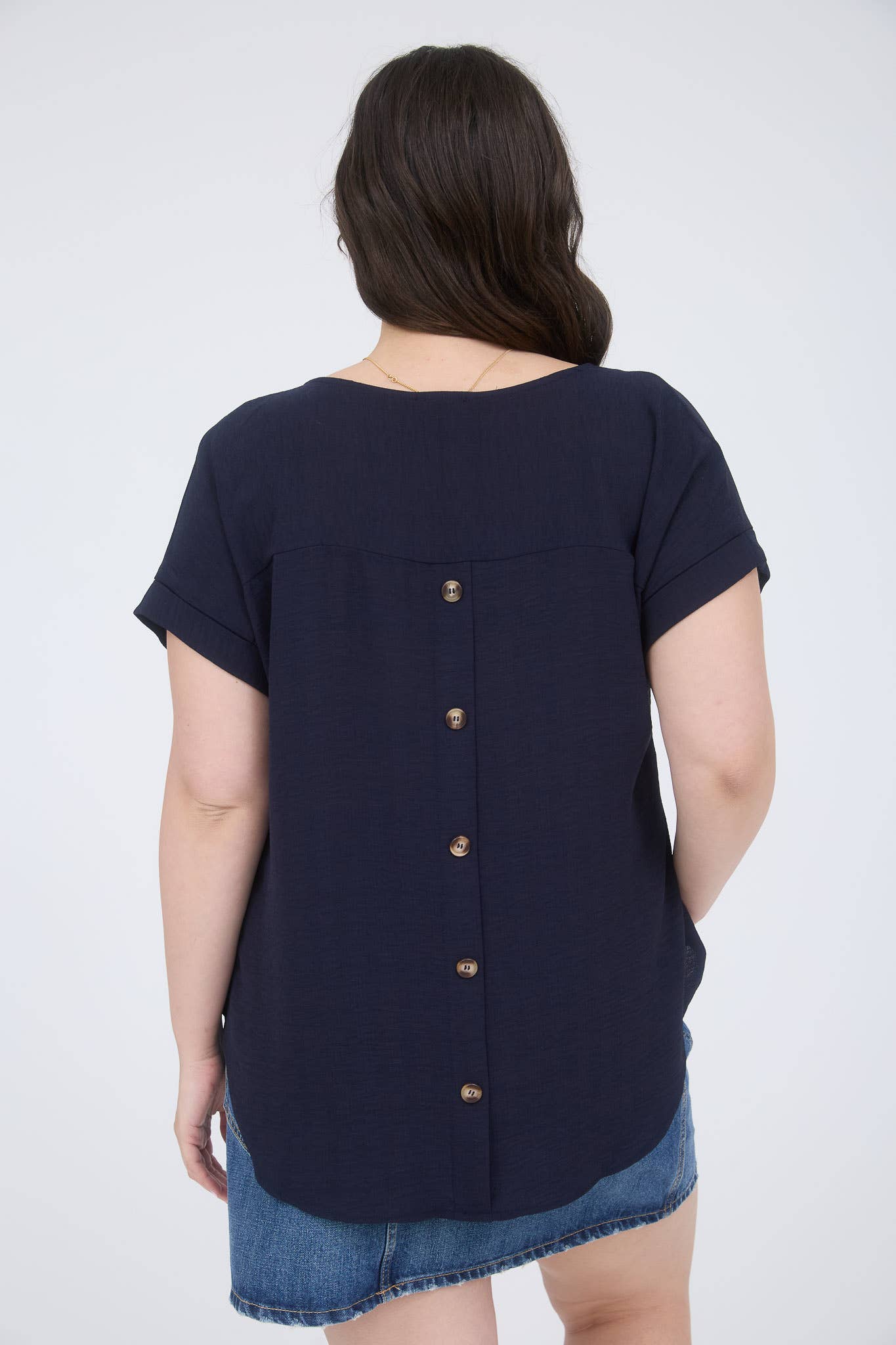 PLUS SPLIT NECK BACK BUTTON SHORT FOLD SLEEVE TOP