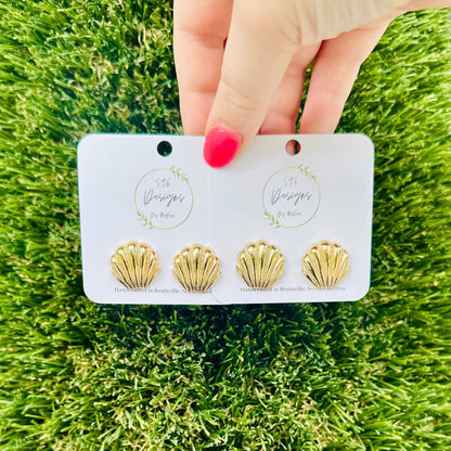 Clamshell Stud Earrings