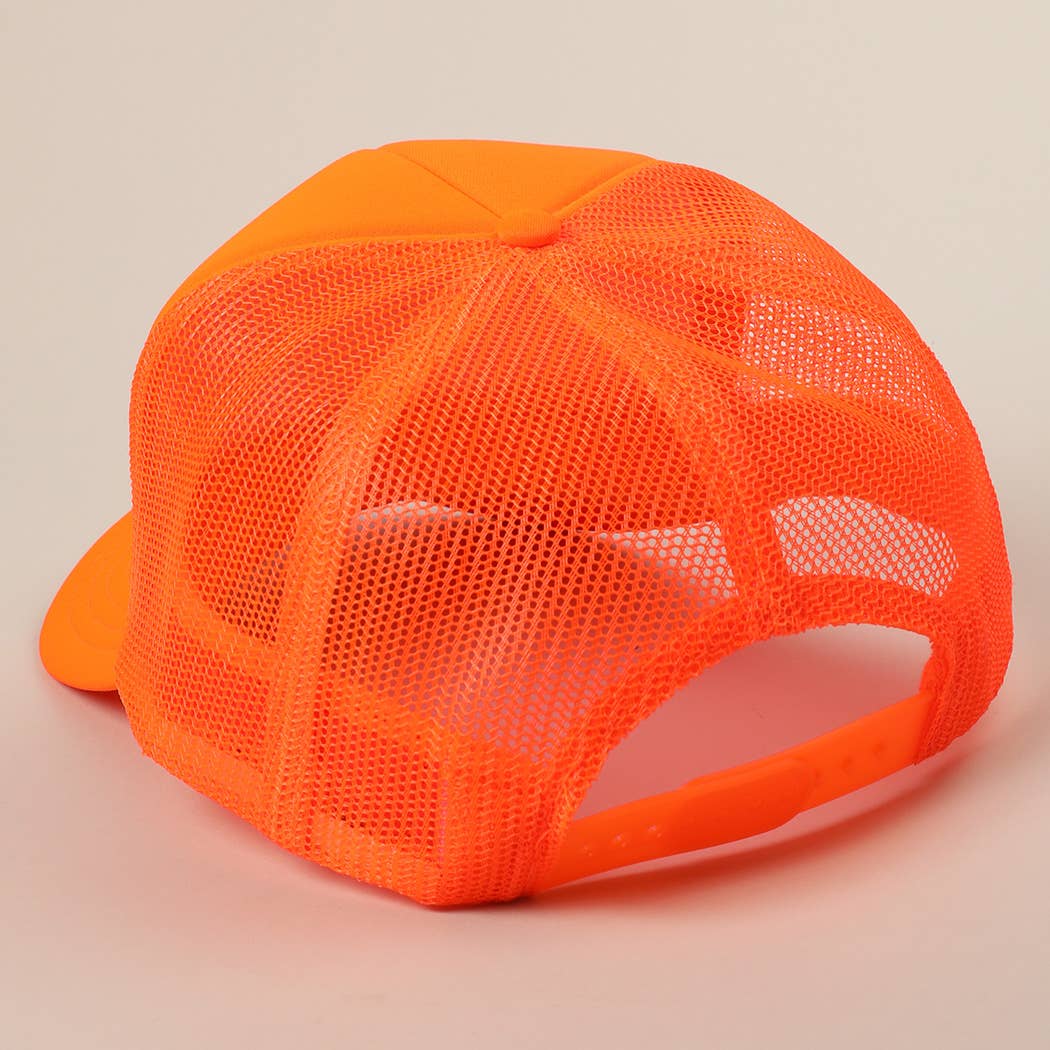 Pretty Girls Love Boys With Boats Text Print Mesh Back Cap
