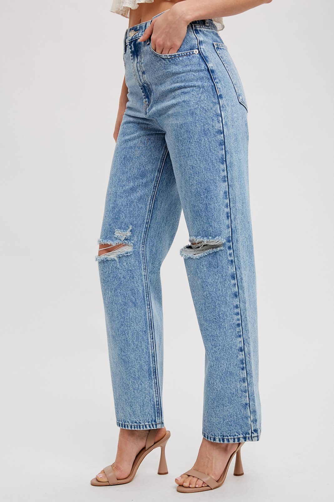 HIGH RISE DISTRESSED DENIM JEANS