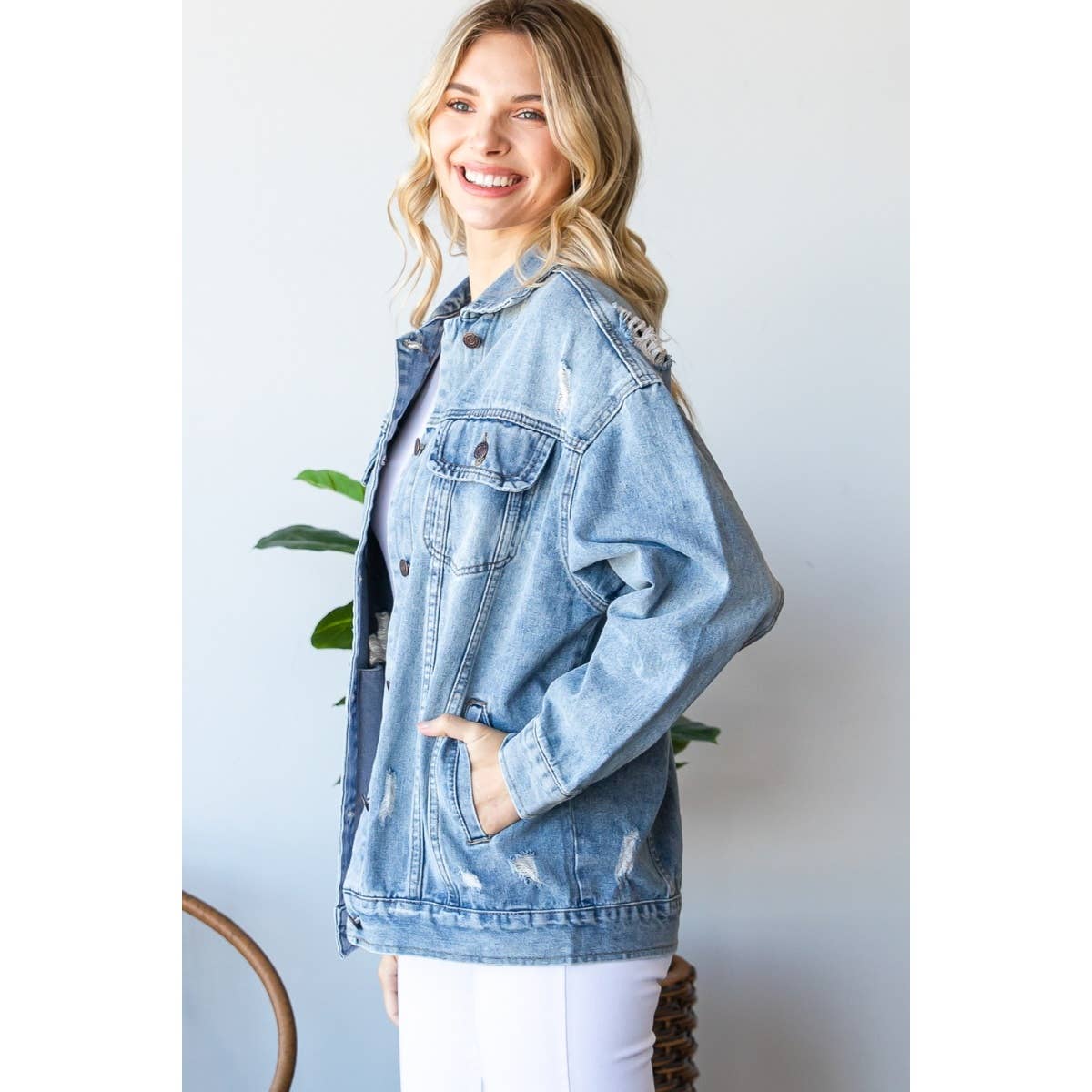The Classic Denim Jacket - Curvy