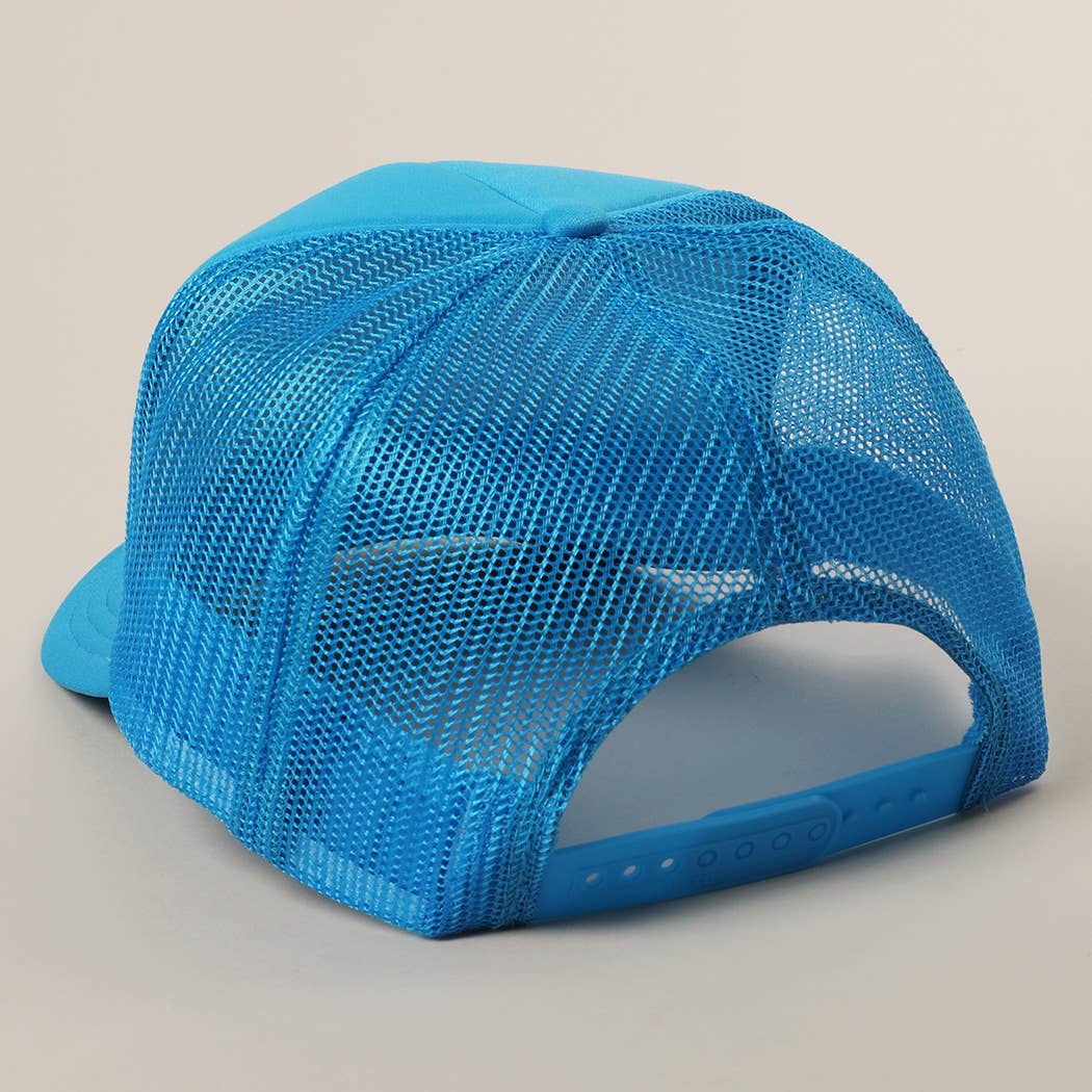 Pretty Girls Love Boys With Boats Text Print Mesh Back Cap