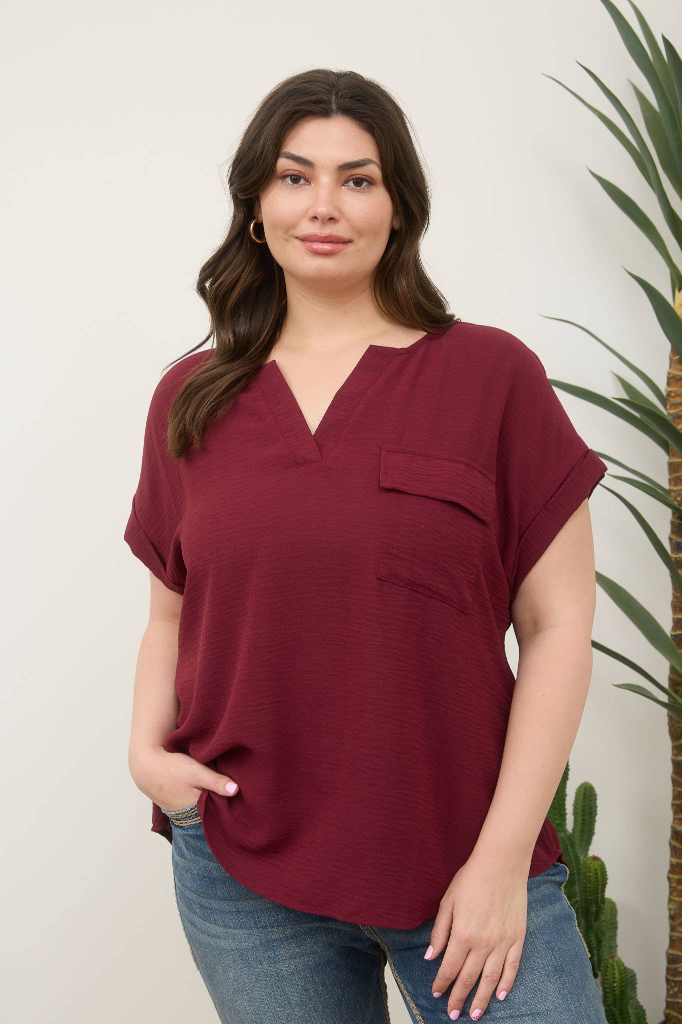 PLUS SPLIT NECK BACK BUTTON SHORT FOLD SLEEVE TOP