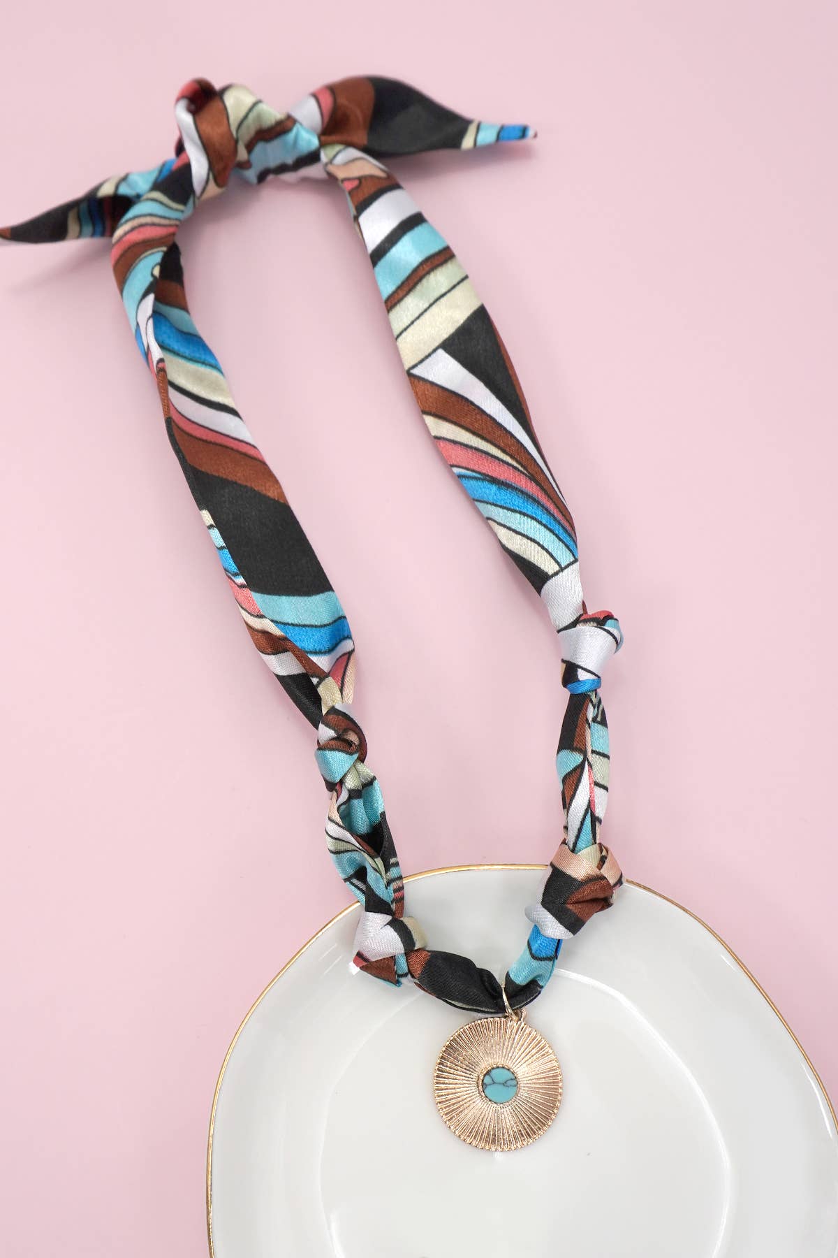 HANDMADE SCARF CHARM NECKLACE | 80N91790