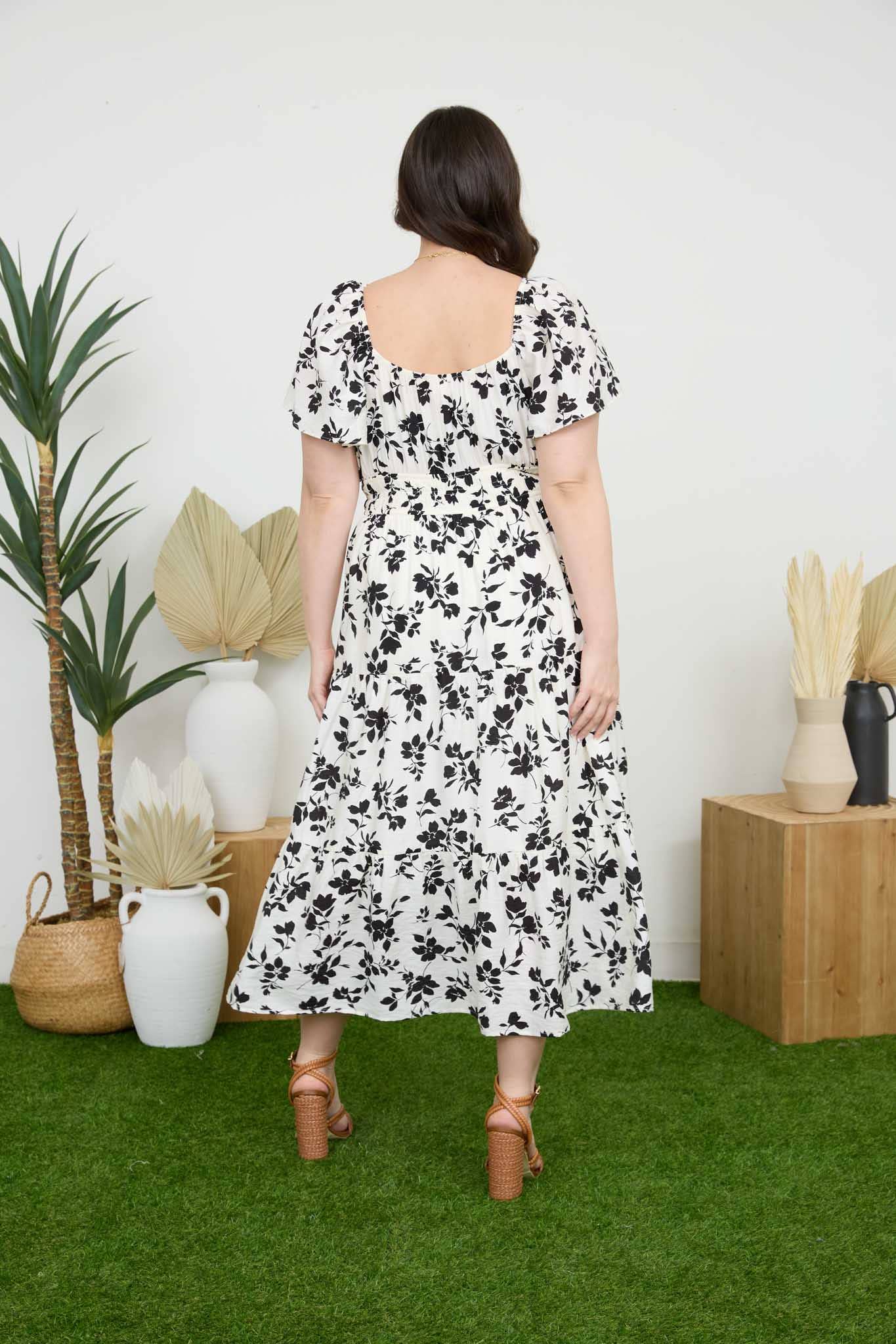 PLUS FLORAL SCOOP NECK FLOUNCE SLEEVE MIDI DRESS