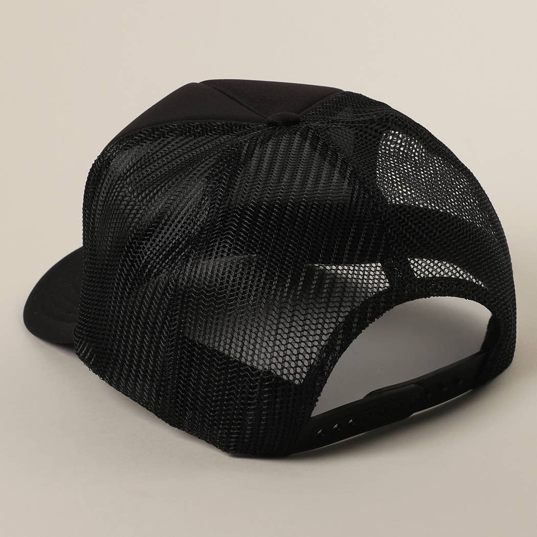 Pretty Girls Love Boys With Boats Text Print Mesh Back Cap